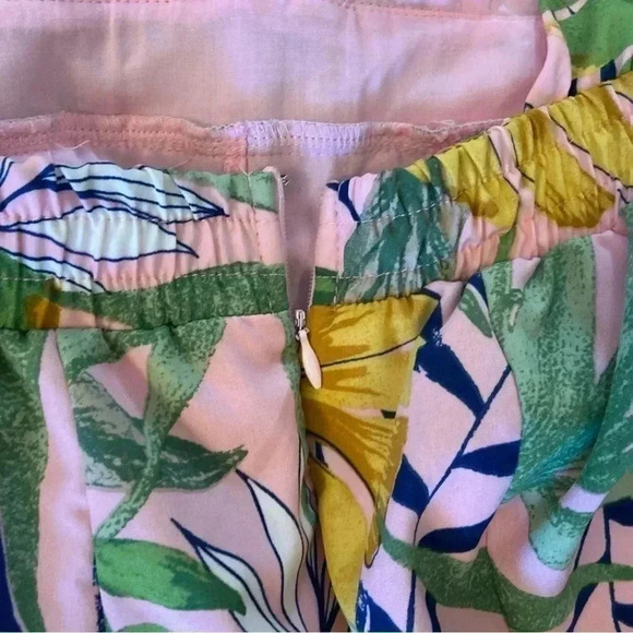 HYFYVE Wide Leg Tropical Print Floral Jumpsuit Size Medium Party Cruise Resort - Picture 9 of 13